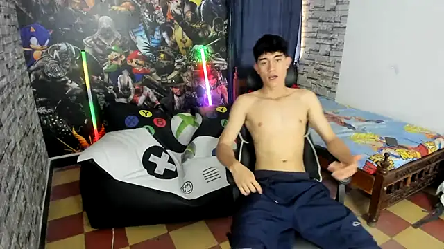 Snapshot of jay_orange chatting on November 26, 7:04 pm jay orange online show from November 26, 7:04 pm