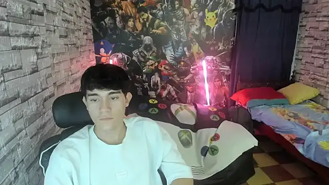 Snapshot of jay_orange chatting on December 19, 10:50 pm jay orange online show from December 19, 10:50 pm