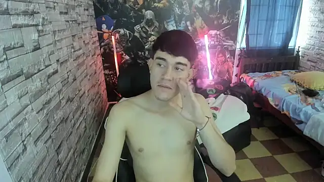 Snapshot of jay_orange chatting on December 22, 7:22 pm jay orange online show from December 22, 7:22 pm