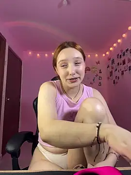 Snapshot of Davne_ chatting on March 4, 10:38 pm Davne online show from March 4, 10:38 pm