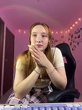 Snapshot of Davne_ chatting on March 10, 8:25 pm Davne online show from March 10, 8:25 pm