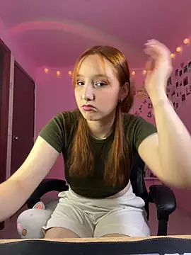 Snapshot of Davne_ chatting on March 21, 9:40 pm Davne online show from March 21, 9:40 pm