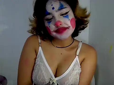 Snapshot of alisson_indraa chatting on November 29, 1:52 am alisson indraa online show from November 29, 1:52 am