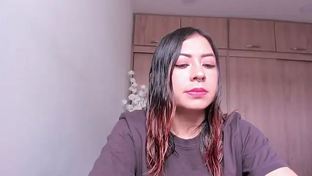 MaddieHunter online show from May 19, 2:45 pm