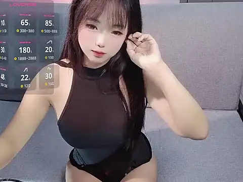 Snapshot of LuLu_bb chatting on March 20, 1:21 am LuLu bb online show from March 20, 1:21 am