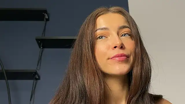 Snapshot of LianixLoverx chatting on February 2, 9:24 pm LianixLoverx online show from February 2, 9:24 pm