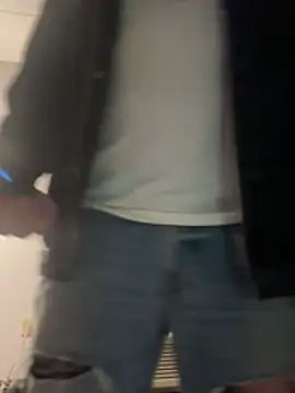 Snapshot of JSizzle13 chatting on March 17, 4:28 am JSizzle13 online show from March 17, 4:28 am