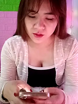 Lily-ross22 online show from February 21, 2:45 am