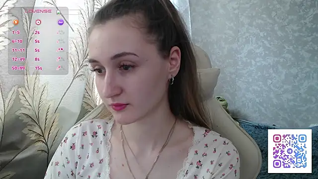 Snapshot of Ave_Costly chatting on March 21, 8:19 am Ave Costly online show from March 21, 8:19 am