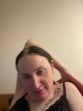 Snapshot of TomilaSi chatting on January 17, 11:52 pm TomilaSi online show from January 17, 11:52 pm