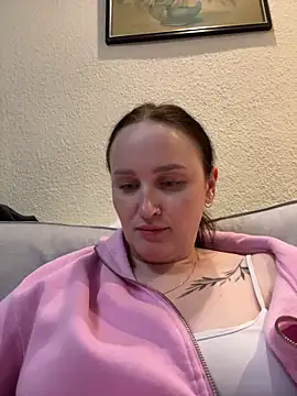 Snapshot of TomilaSi chatting on February 7, 9:07 pm TomilaSi online show from February 7, 9:07 pm