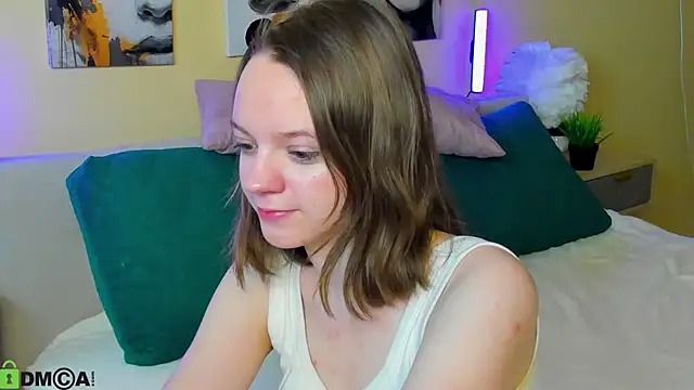 Olivia Riesz online show from March 27, 1:11 am