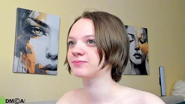 Olivia Riesz online show from May 12, 1:14 am