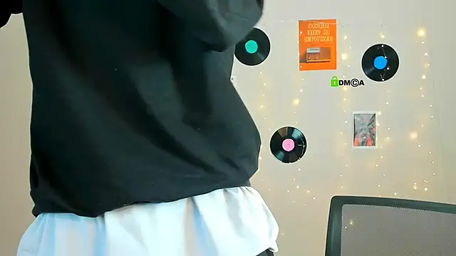 drew soft  online show from February 4, 7:42 pm