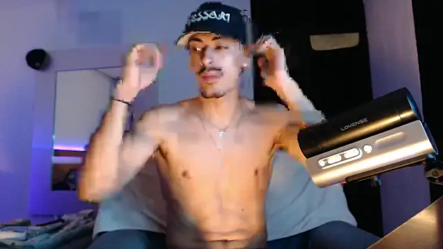 Snapshot of Da_usma00 chatting on December 5, 6:00 am Da usma00 online show from December 5, 6:00 am