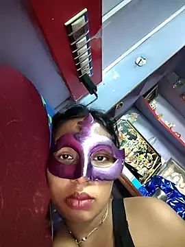 Snapshot of aarti03fb chatting on June 18, 9:14 am aarti03fb online show from June 18, 9:14 am