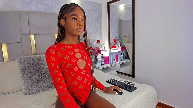 IsisBrown  online show from April 29, 8:04 pm