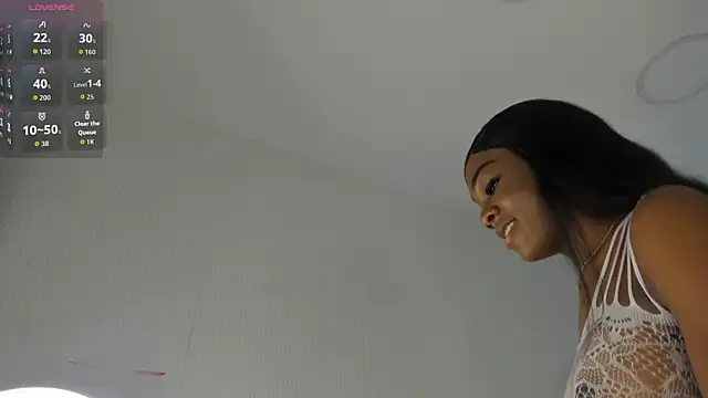 Snapshot of IsisBrown_ chatting on July 1, 8:08 pm IsisBrown online show from July 1, 8:08 pm