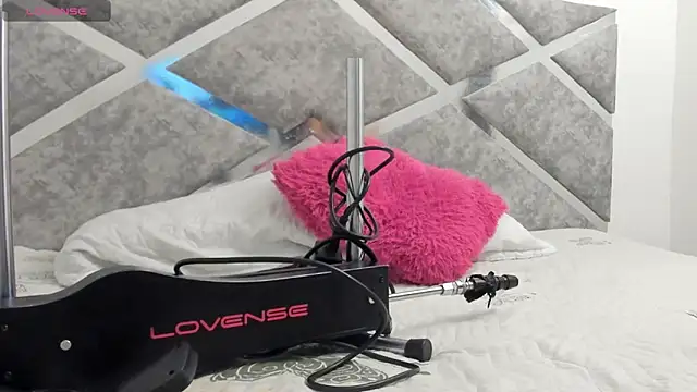 Snapshot of VALERIAQUEENTS__ chatting on March 23, 11:47 am VALERIAQUEENTS online show from March 23, 11:47 am