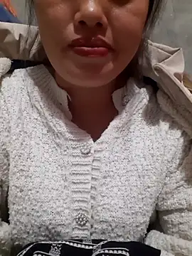 Snapshot of mai-mai-97 chatting on December 2, 4:24 pm mai-mai-97 online show from December 2, 4:24 pm