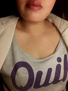 Snapshot of mai-mai-97 chatting on December 16, 7:41 pm mai-mai-97 online show from December 16, 7:41 pm