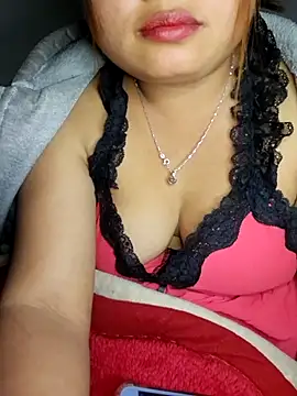 Snapshot of mai-mai-97 chatting on January 6, 6:11 pm mai-mai-97 online show from January 6, 6:11 pm