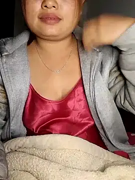 Snapshot of mai-mai-97 chatting on January 7, 2:08 pm mai-mai-97 online show from January 7, 2:08 pm