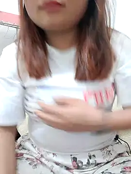 Snapshot of mai-mai-97 chatting on February 15, 9:41 am mai-mai-97 online show from February 15, 9:41 am