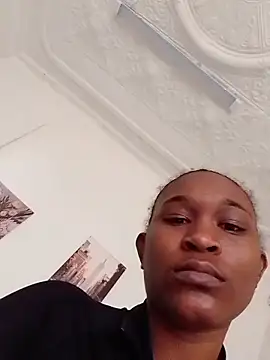 JuicyEbonyGoddess online show from May 20, 9:48 am