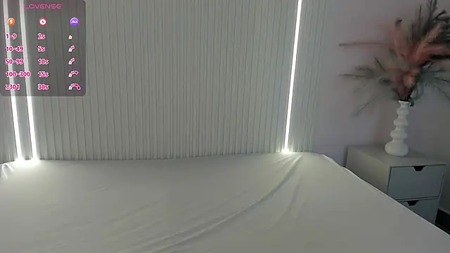 KeiraFox9 online show from December 22, 7:27 am