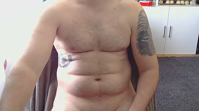 Snapshot of theh0tdick chatting on May 16, 10:47 am theh0tdick online show from May 16, 10:47 am