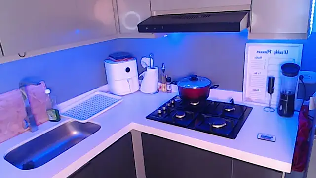 SaraAndrade  online show from December 4, 6:27 pm