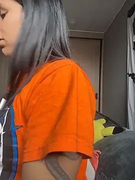 SaraAndrade  online show from March 11, 12:33 pm