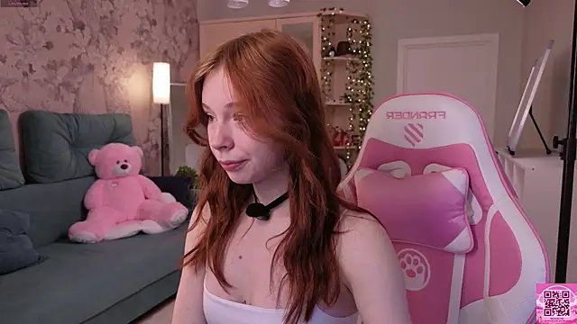 Snapshot of eva_aria chatting on March 29, 9:04 pm eva aria online show from March 29, 9:04 pm