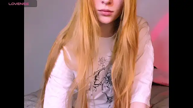 Snapshot of _Milana_Sparkl75_ chatting on February 3, 2:53 am Milana Sparkl75 online show from February 3, 2:53 am