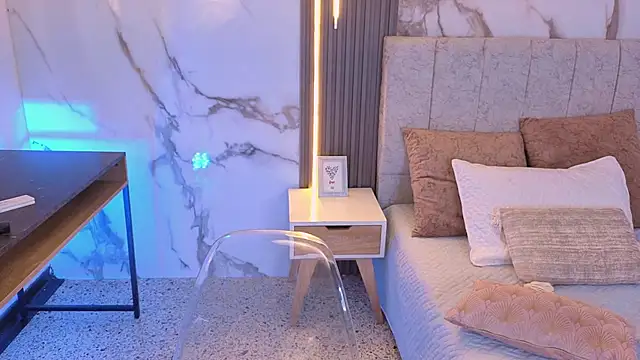 Kattie sweet1 online show from December 3, 1:09 pm