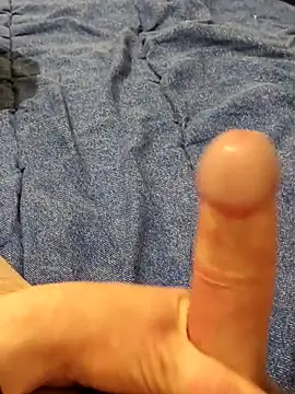 Snapshot of poeperke2830 chatting on February 27, 11:16 pm poeperke2830 online show from February 27, 11:16 pm