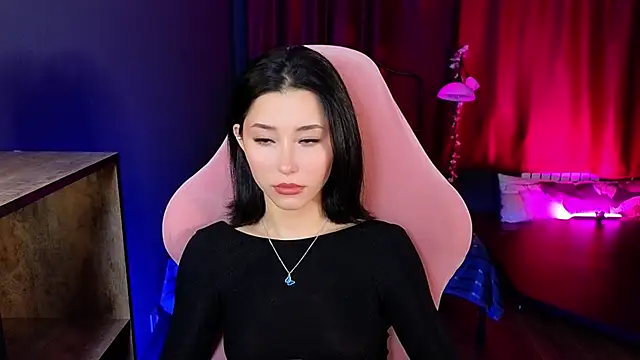 Snapshot of RedMidnight chatting on April 29, 8:15 pm RedMidnight online show from April 29, 8:15 pm