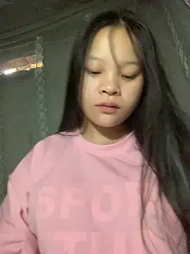 Snapshot of Lisa-sexyy chatting on April 4, 11:13 pm Lisa-sexyy online show from April 4, 11:13 pm