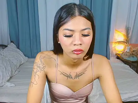 Snapshot of SamaraMillers chatting on July 22, 5:49 pm SamaraMillers online show from July 22, 5:49 pm