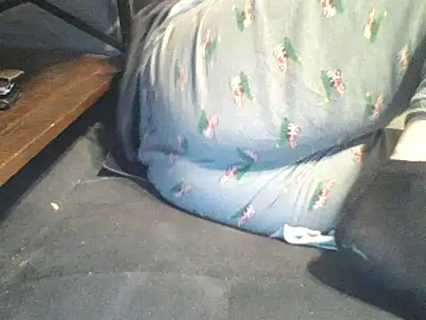 Snapshot of xxxenzo1 chatting on March 11, 3:29 pm xxxenzo1 online show from March 11, 3:29 pm