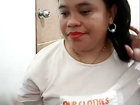cutechubby online show from April 26, 9:18 am