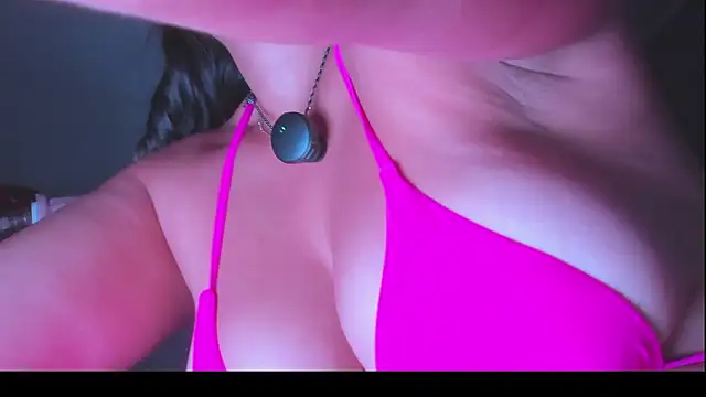 Snapshot of sophie_1_ chatting on March 17, 3:33 am sophie 1 online show from March 17, 3:33 am