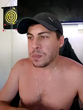 gonzalito222 online show from January 31, 7:11 pm