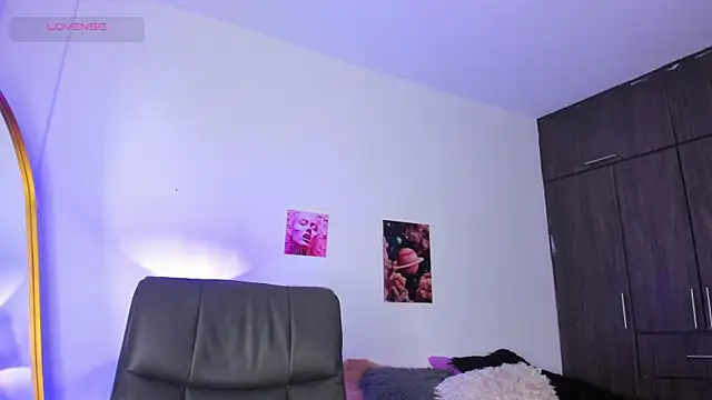 camila hott69  online show from March 26, 3:01 am