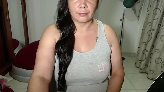 vivian-milf online show from February 20, 11:38 pm