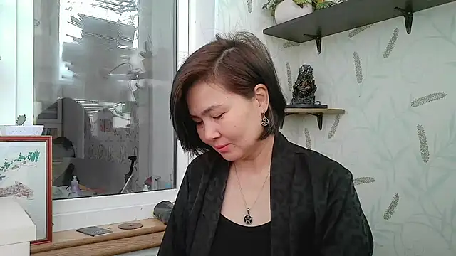 Nettie Allie online show from December 16, 8:52 am