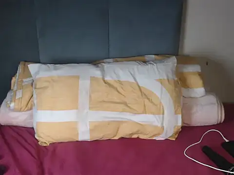 Chocolatebae86 online show from December 3, 7:56 pm