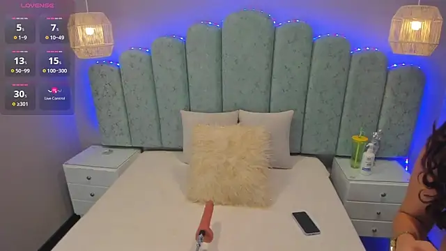 ninacrave  online show from January 7, 2:47 am