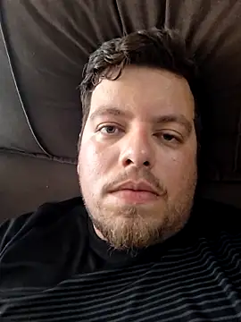 Snapshot of Leoon98 chatting on January 19, 3:27 pm Leoon98 online show from January 19, 3:27 pm